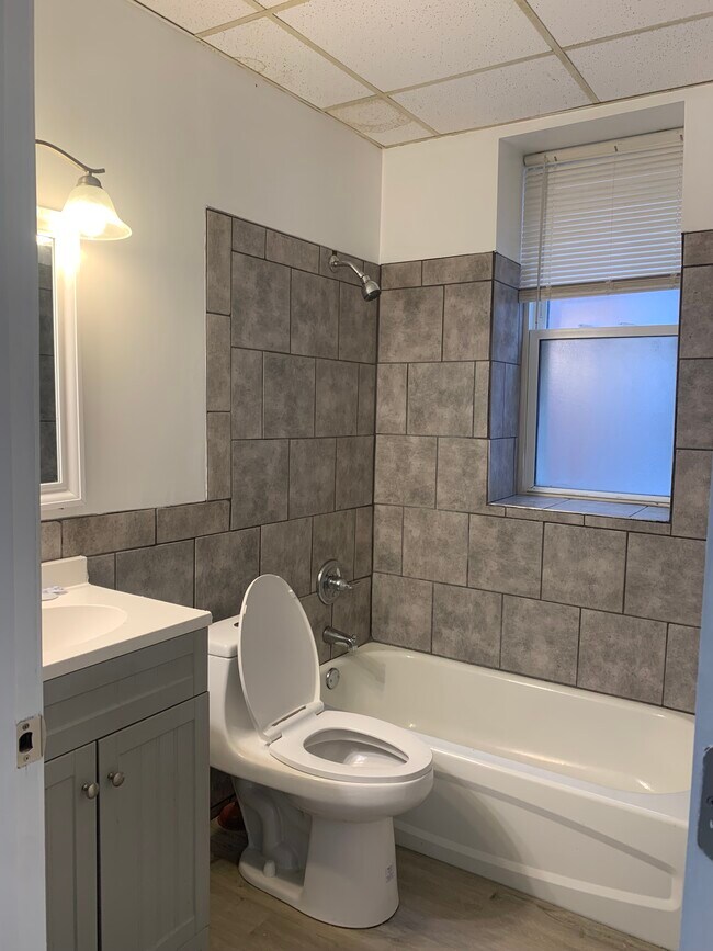 Bathroom - 1389 Shawmut Pl