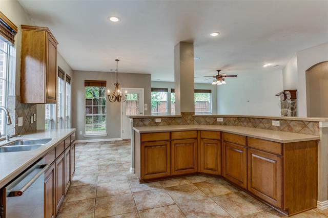 Building Photo - 1441 Golf Club Dr