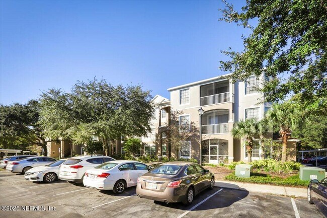 Foto del edificio - 10550 Baymeadows Rd