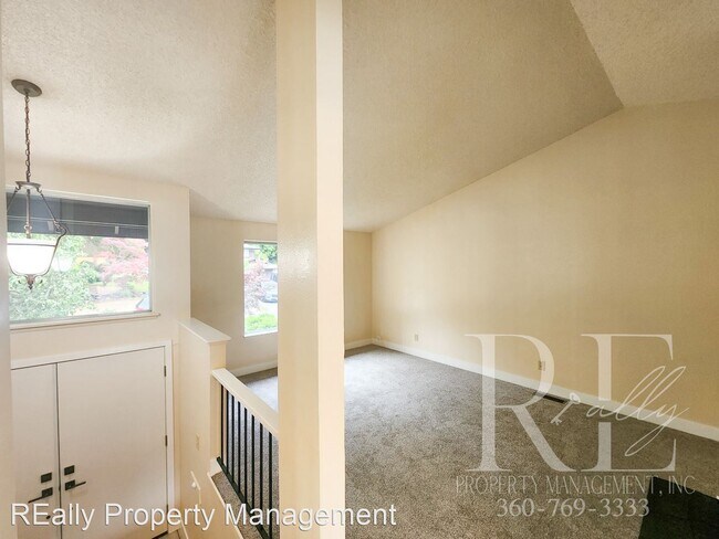 Foto del edificio - 5 br, 2 bath House - 8406 Hickory Pl