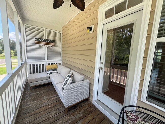 Foto del edificio - 3 Bedroom 4 Bath Townhouse in Bolton's Lan...