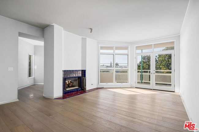 Building Photo - 2115 3rd St