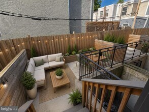 Building Photo - 417 W Berks St