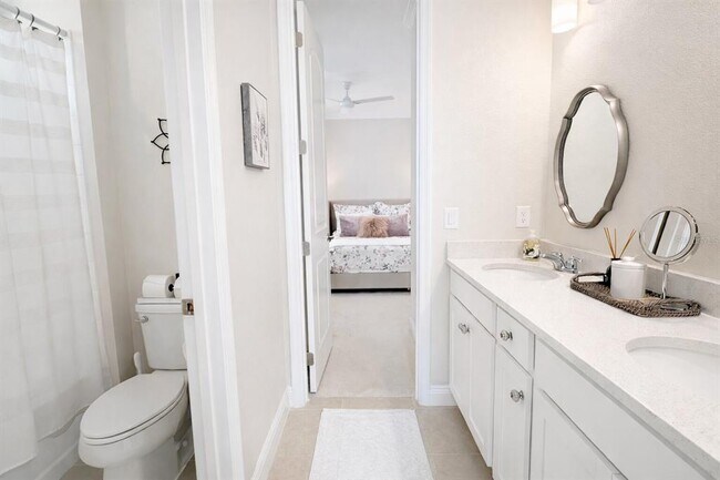 Foto del edificio - 9241 Patrimonio Loop