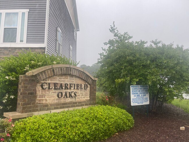 Building Photo - Beautiful home in Clearfield Oaks