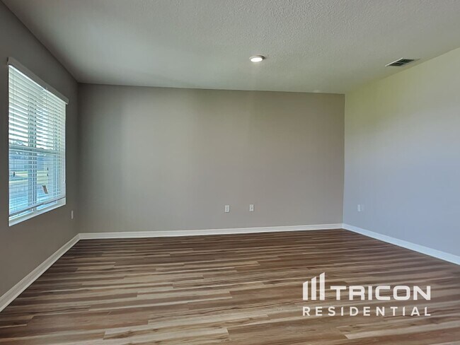 Building Photo - 991 Summer Glen Drive Winter Haven FL