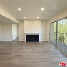 Building Photo - 14850 Hesby St