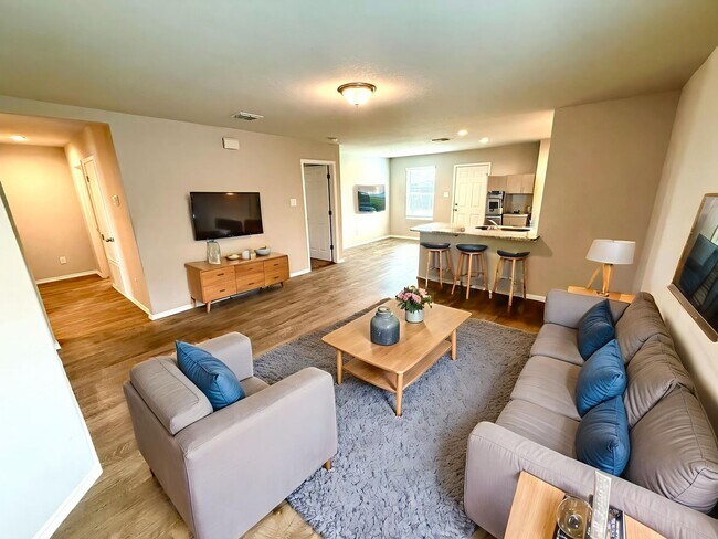 Foto del edificio - *MOVE IN SPECIAL!* AVAILABLE NOW! 3 Bedroo...