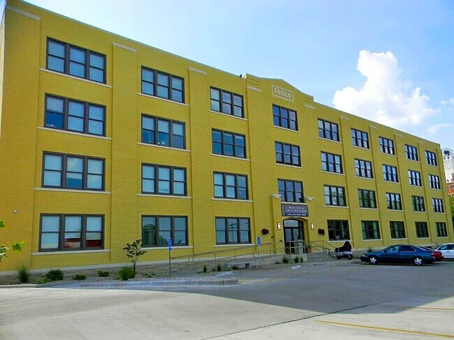 Foto del edificio - 309 S Jefferson Ave