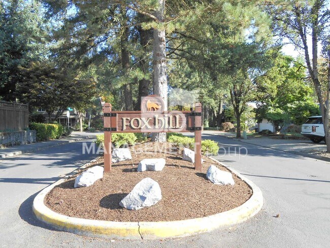 Foto del edificio - Traditional Tualatin Home With Spacious Ba...