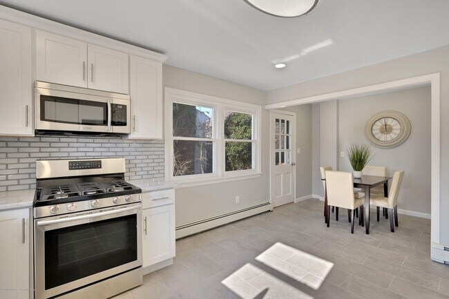 Foto del edificio - 245 Brighton Ave
