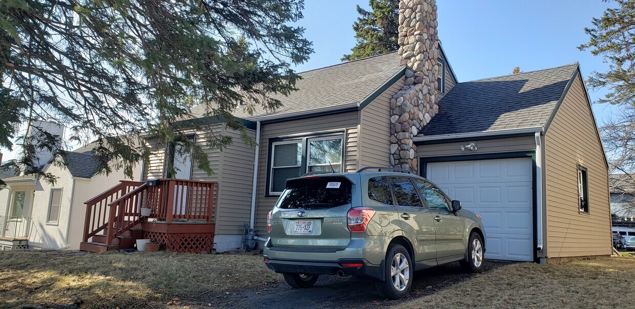 Primary Photo - 1315 N 20th Ave E