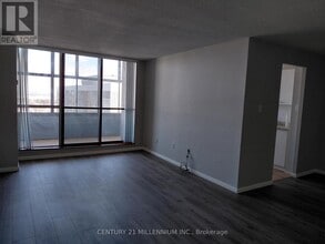 Building Photo - 15 Kensington Rd