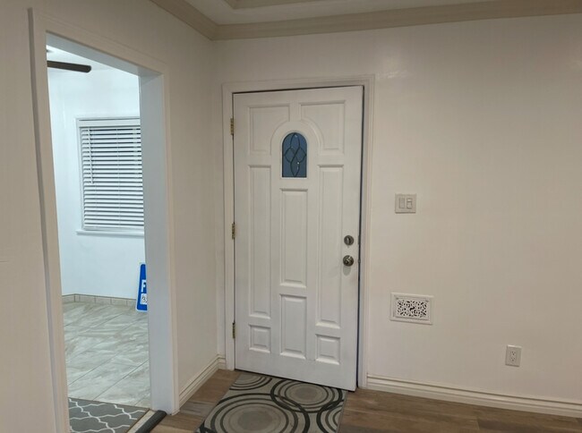 Foto del edificio - 9517 Kauffman Ave