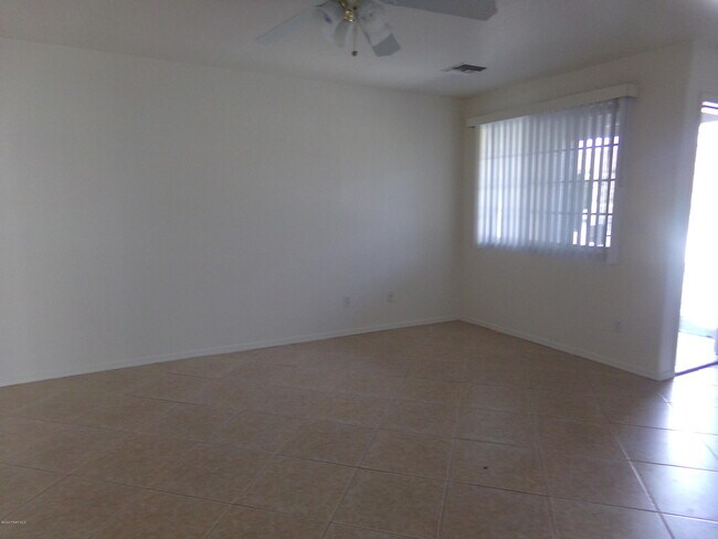 Foto del edificio - 7701 E Addis Ave