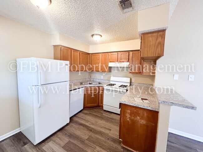 Foto del edificio - 608A Walter Stephenson - Charming 2 Bedroom, 1 Bathroom Apartment Home in Midlothian, TX!