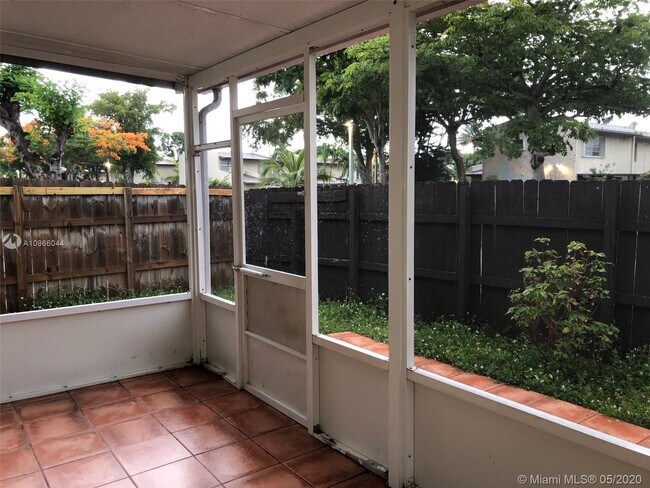 Building Photo - 10973 SW 70th Terrace