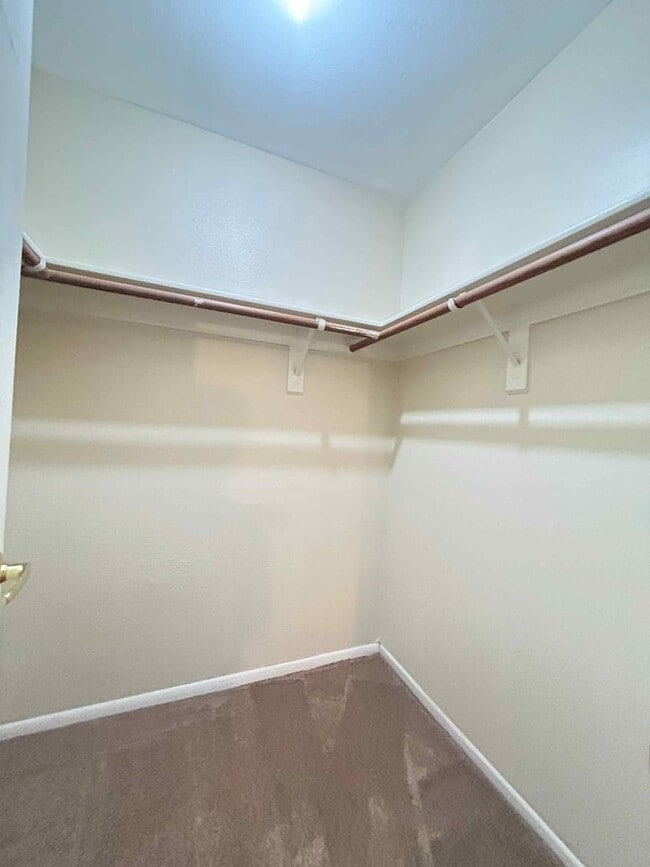 Foto del edificio - GORGEOUS REMODEL! 2 BEDROOM IN POINTS WEST!