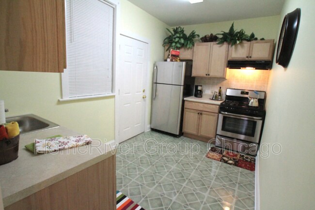 Foto del edificio - 10928 S Vernon Ave