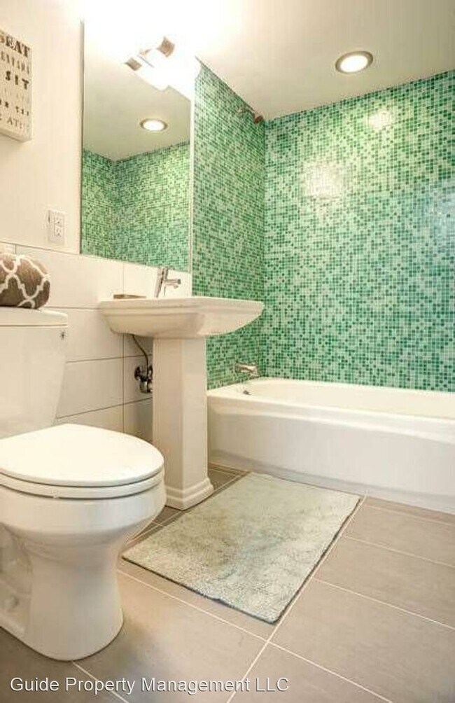 Building Photo - 165 17th Ave