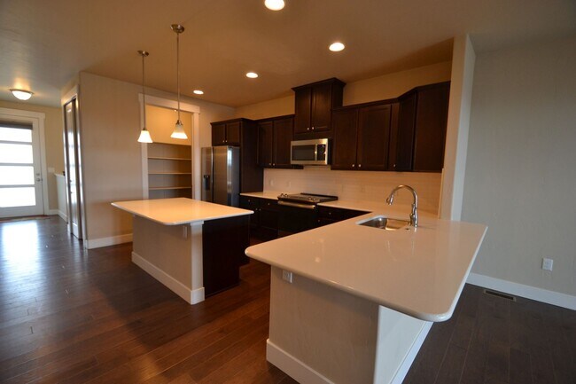 Photo - 3 Bedroom Ranch with Finished Basement Available Now! House