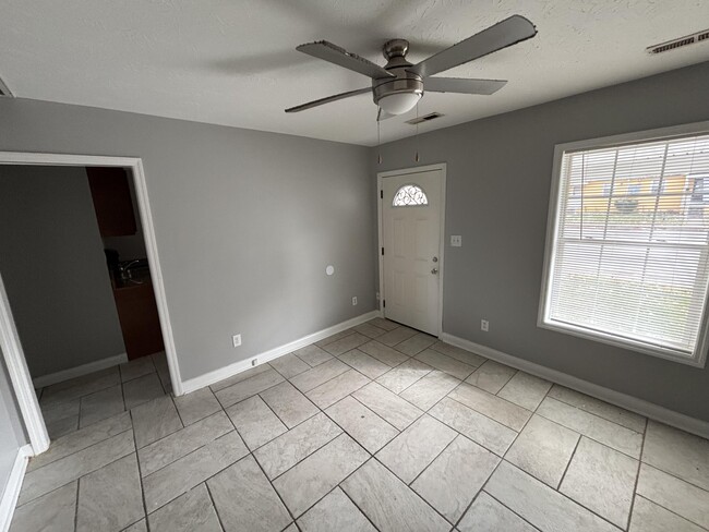 Building Photo - 721 Jackson St