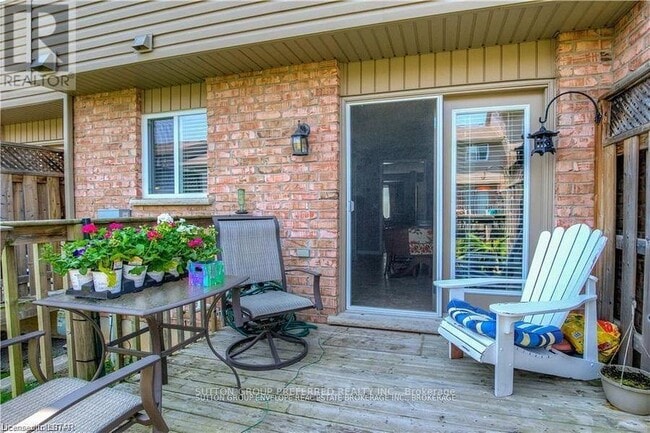 Building Photo - 1320 Savannah Dr