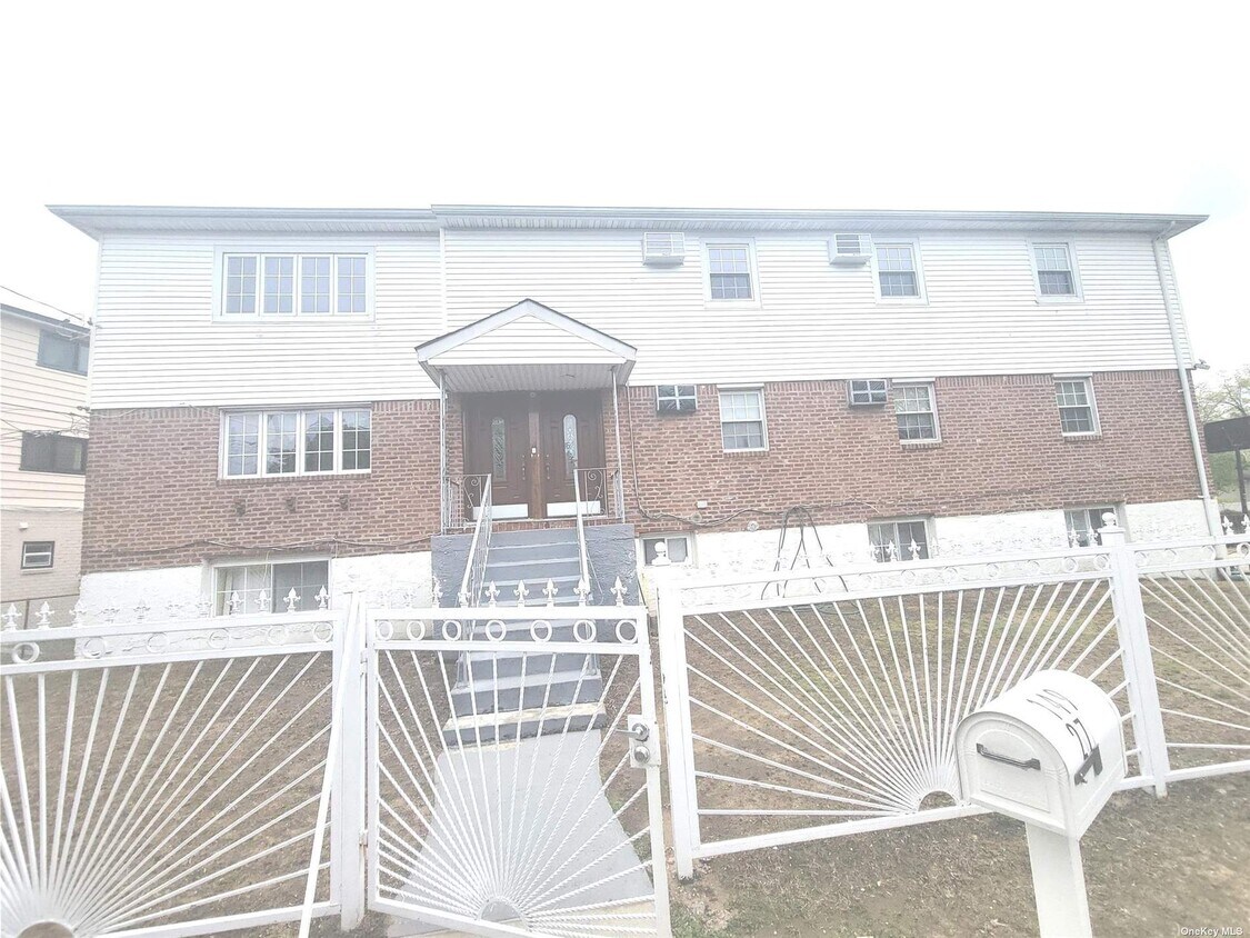 14927 Hook Creek Blvd Unit 2, Queens, NY 11422 Apartment for Rent in