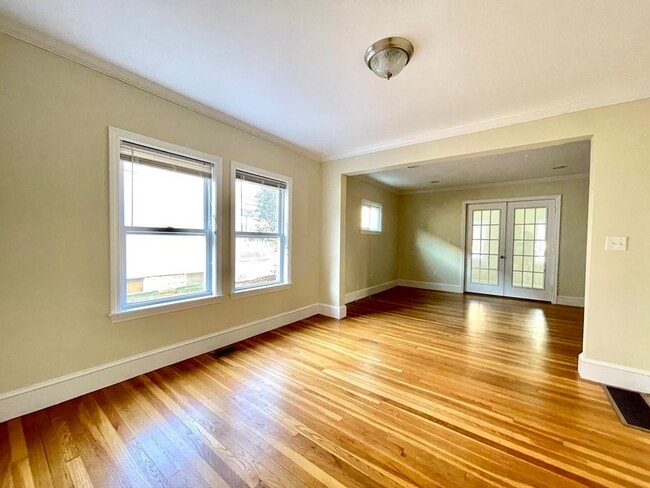 Building Photo - 32 Unity Ave