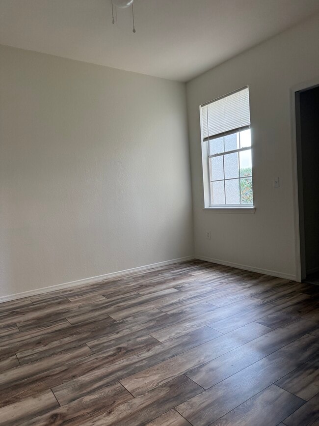 Building Photo - 5692 Star Rush Dr