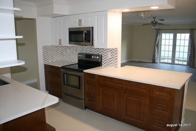 Foto del edificio - Charming 3 bedroom 2 bath in North Clearwa...