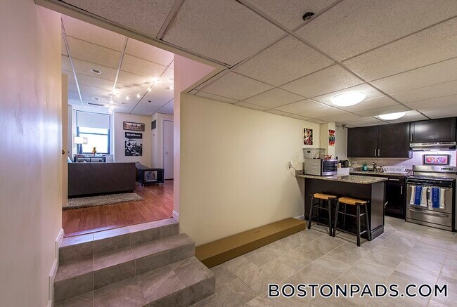 Building Photo - 62 Boylston St