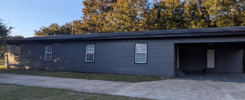 Building Photo - 3906 Joseph Ave