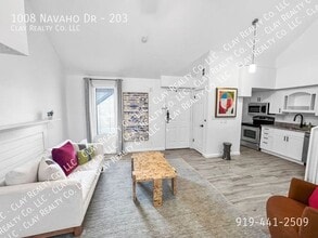Building Photo - 1008 Navaho Dr
