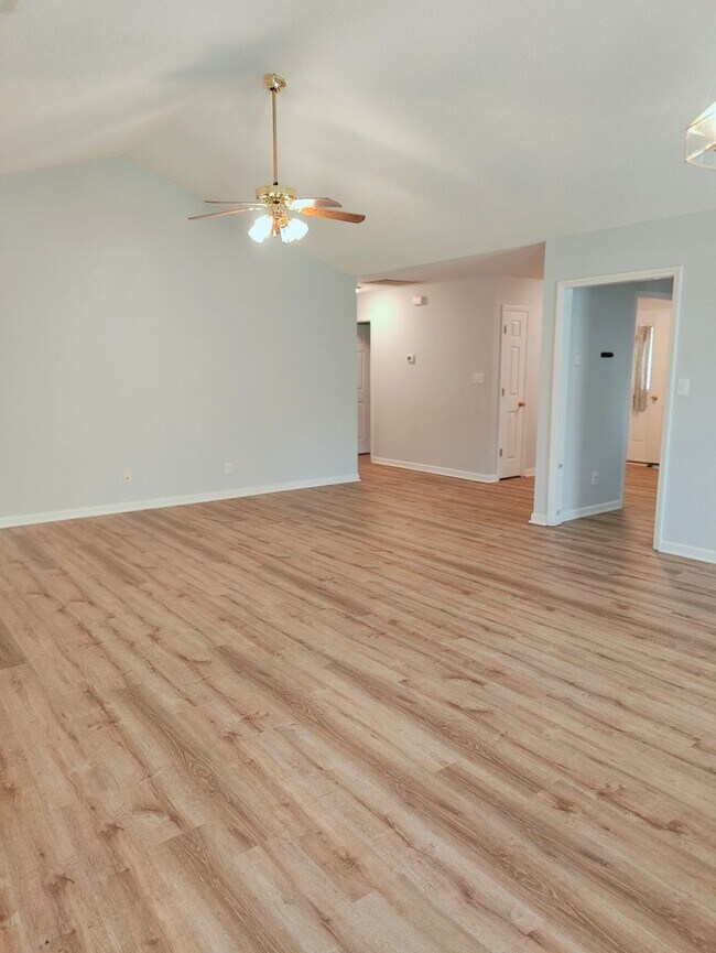 Foto del edificio - 2025 Ardmore Village Ln