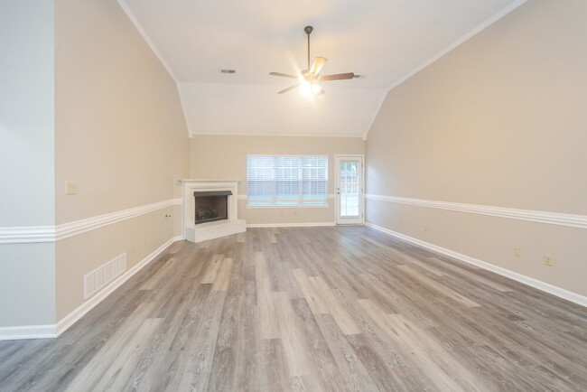 Foto del edificio - 2378 Kindlewood Dr