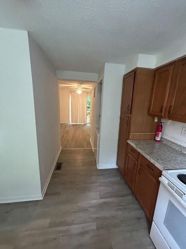 Building Photo - King George 2 Bedroom End Unit Townhouse