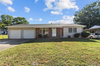 Building Photo - 3205 Fleet Ln