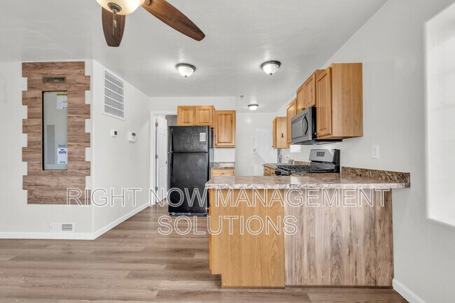 Building Photo - 202 S Middleton Rd