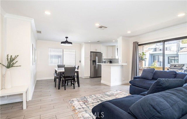 Foto del edificio - 13095 Hubbard St