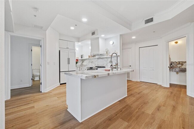 Foto del edificio - 750 4th Ave S