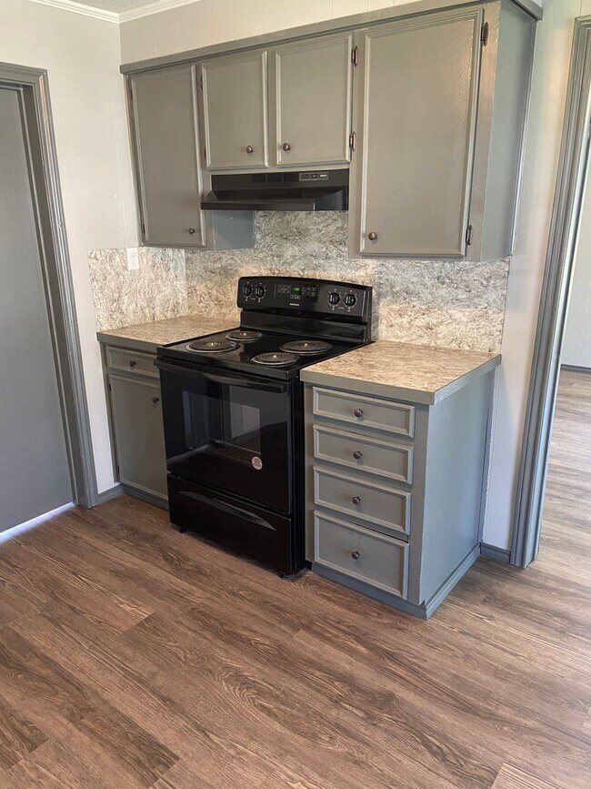 Foto del edificio - Remodeled Unit Available Now!