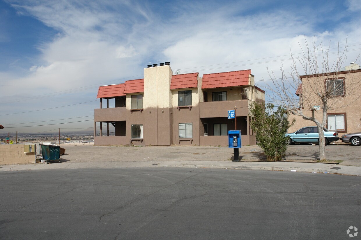 Building Photo - Sierra Sunrise