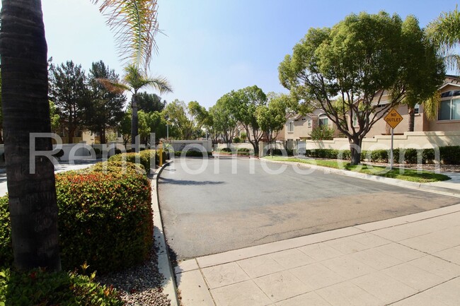 Building Photo - 1157 S Cabrillo Dr