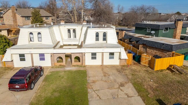 Building Photo - Charming 5 Bedroom House