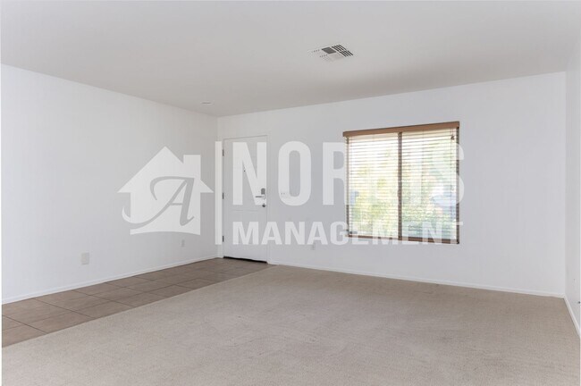 Building Photo - Large Home with Plenty of Room in Coolidge