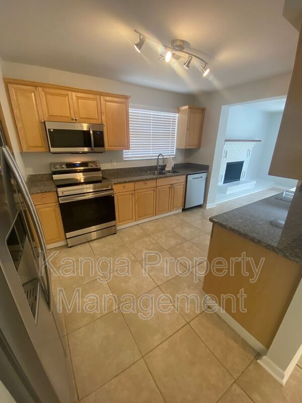 Foto del edificio - 1317 Willow Rd