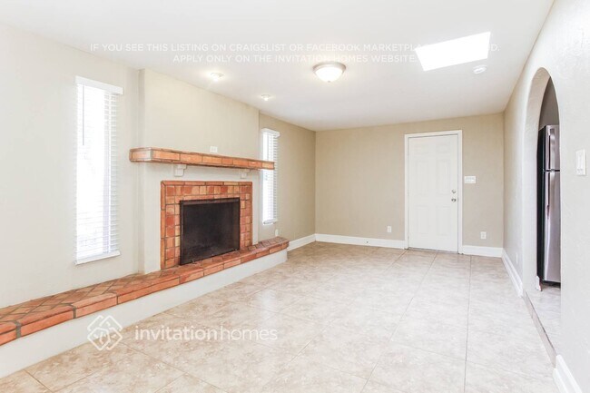 Foto del edificio - 15218 N 38th St