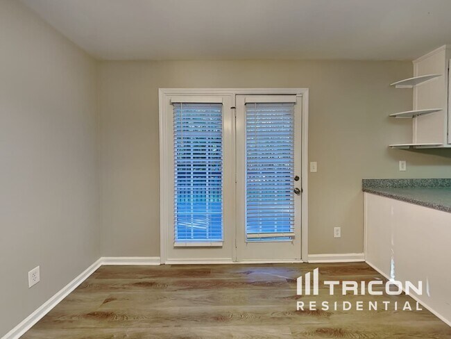 Building Photo - 1626 Amalie Dr