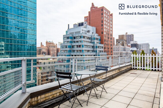 Foto del edificio - 279 E 44th St